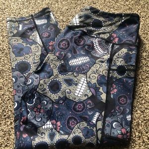 CVG Capri Leggings Size Large